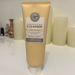 It Cosmetics Confidence in a Cleanser